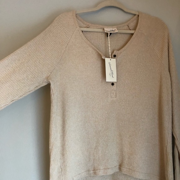 creame sweater! - Picture 2 of 5